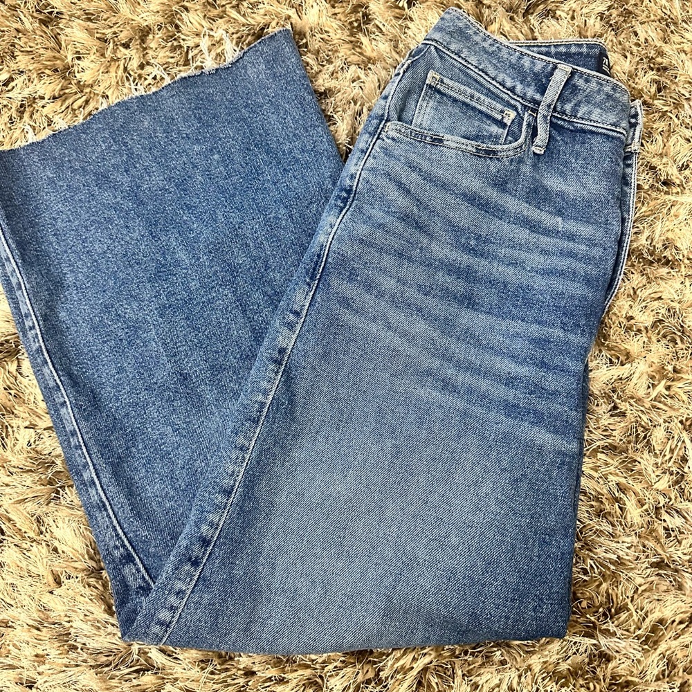 Hollister Ultra High-Rise Wide Leg Jeans
